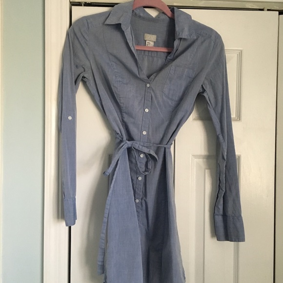 H&M Dresses & Skirts - H&M chambray button shirt dress